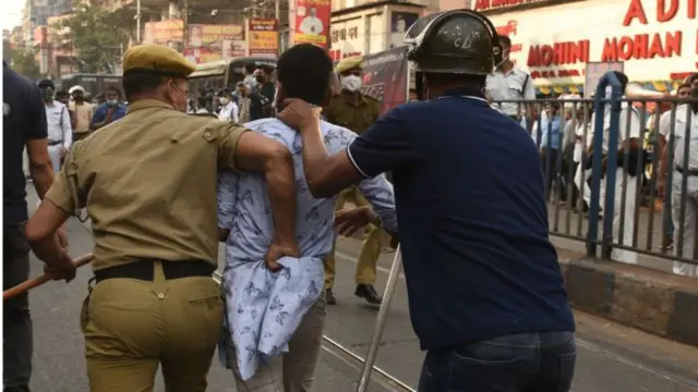 પ્રતીકાત્મક તસવીર