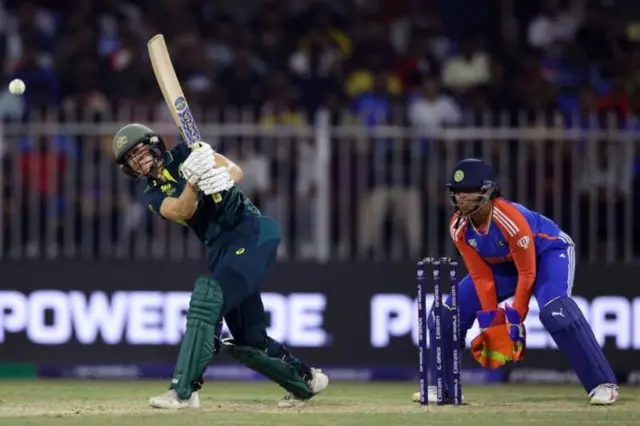 ઍલિસ પૅરીએ 23 બૉલમાં 139થી વધારેના સ્ટ્રાઇક રેટથી બૉલિંગ કરીને 32 રન બનાવ્યા