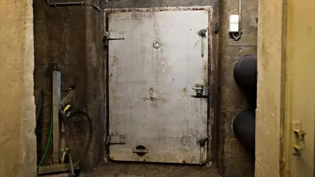 இரண்டாம் உலகப் போர், பனிப்போர், சுவிட்சர்லாந்து, படையெடுப்பு, பதுங்குக் குழிகள்