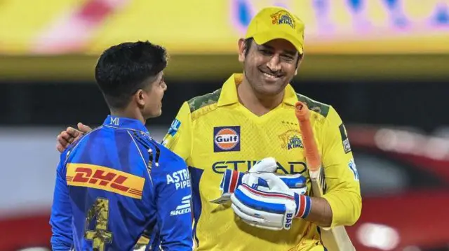 விக்னேஷ் புத்தூர், தோனி, ஐபிஎல், சிஎஸ்கே, எம்.ஐ. சென்னை சூப்பர் கிங்ஸ், மும்பை இந்தியன்ஸ்,  கேரளா, கேரள கிரிக்கெட் அகாடமி, சைனா மேன் பவுலர், இந்தியா , பிசிசிஐ , Who is Vignesh Puthur