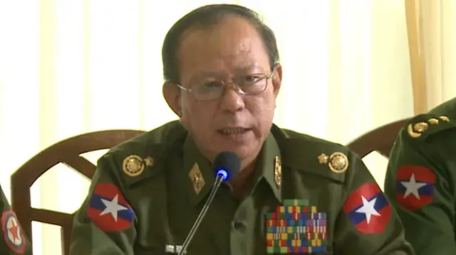 အမျိုးသားဒီမိုကရေစီအဖွဲ့ချုပ်လွှတ်တော်မှာ တပ်မတော်သားလွှတ်တော်ကိုယ်စားလှယ်အစုအဖွဲ့ခေါင်းဆောင်ဖြစ်သူ ဗိုလ်ချုပ်သန်းစိုး