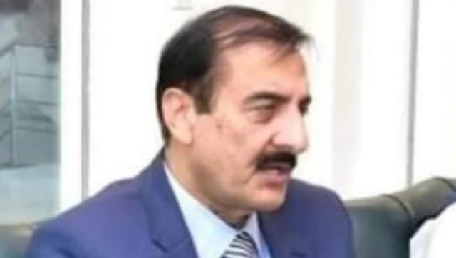 کمشنر لیاقت علي چټه وايي، د ځان وژنې هڅه یې کړې.