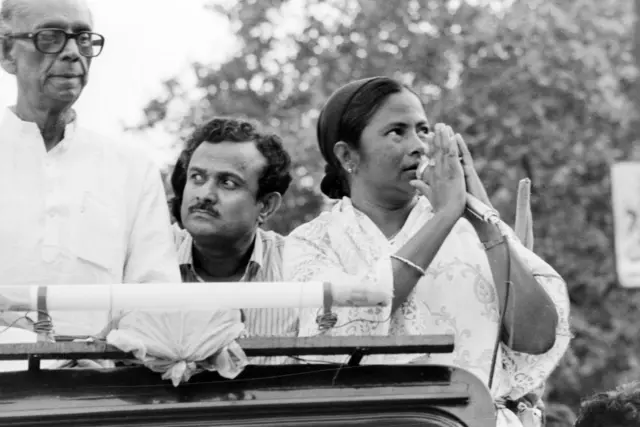 দক্ষিণ কলকাতা লোকসভা কেন্দ্রে ভোটের প্রচারে মমতা ব্যানার্জী। ১৯৯১