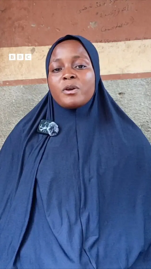 Aya oloogbe, Fatima Abdulazeez da hijab alawọ buluu bori