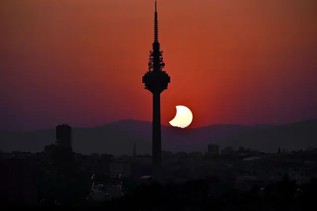 Eclipse parcial captado en Madrid, España.