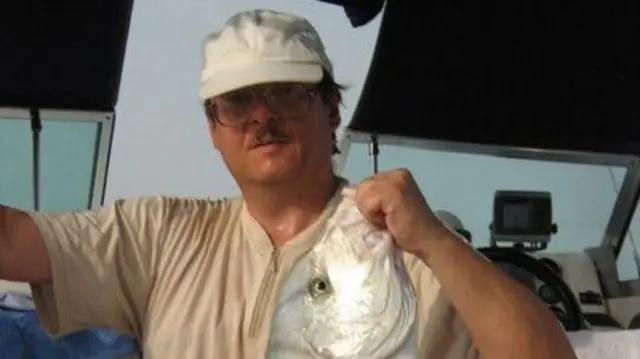 ሌቭ ላክሻትኖቭ ካብ ዘመነ ሶቭየት ጀሚሩ ኣብ ኣንጎላ ከም ተርጓሚ ኮይኑ ይሰርሕ ነይሩ