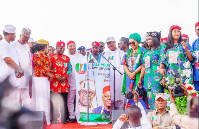 Bola Ahmed Tinubu,Gov Hope Uzodimma na-ọgbakọ achụmnta voo