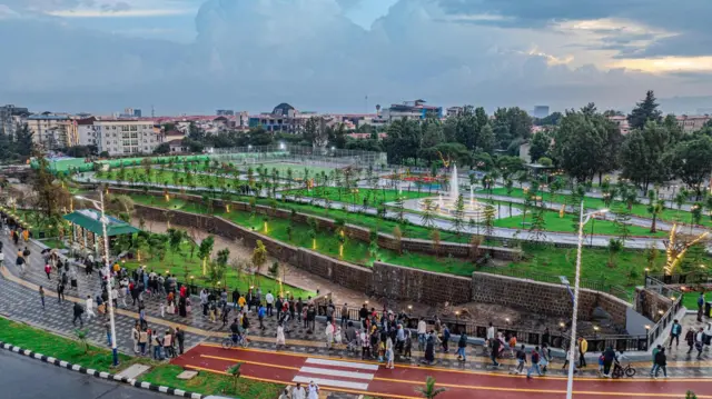 ከመገናኛ እስከ ሲኤምሲ በሚገኘው መስመር በተገነባው የኮሪደር ልማት የተሰራ የመዝናኛ ስፍራ