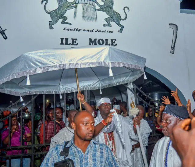 Aworan Ooni ile ife
