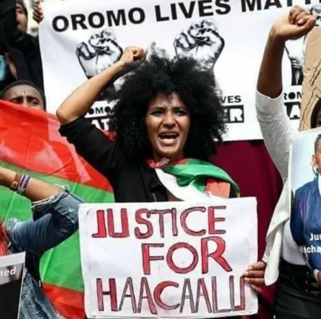 Naaroobikaa Baayisaa landanitti haqa Haacaaluu Hundeessaaf yoo hiriira bahan