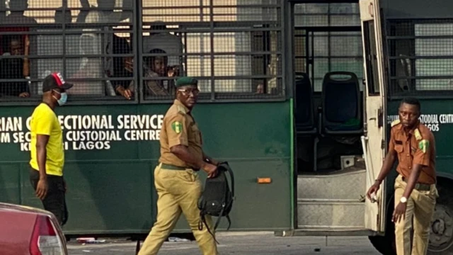 Ụgbọala ụlọ mkpọrọ Kiri kiri 