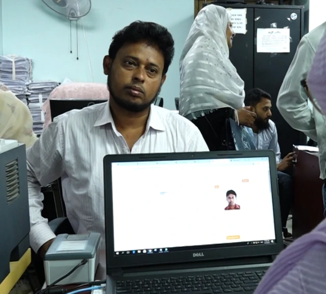 নাসির উদ্দিন নির্বাচন কমিশনে এসে জানতে পারেন তিনি বেঁচে নেই