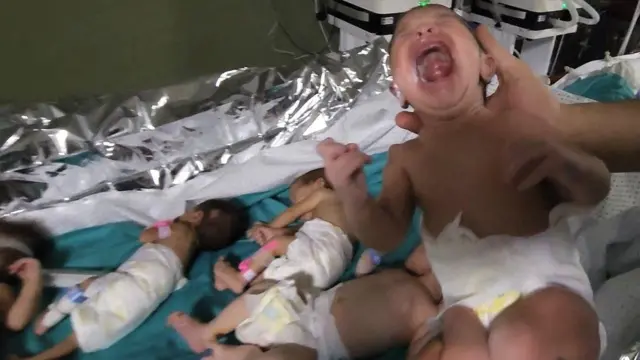 Uma capturajogos de hoje 365tela capturadajogos de hoje 365um vídeo mostra bebês prematurosjogos de hoje 365tratamento na unidadejogos de hoje 365terapia intensiva neonatal removidos das incubadoras e transferidos para outro departamento do hospital após um ataque israelense ao Hospital al-Shifa na cidadejogos de hoje 365Gaza, Gaza,jogos de hoje 36514jogos de hoje 365novembrojogos de hoje 3652023.