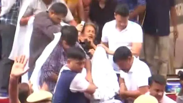 सोनम वांगचूक यांना रुग्णालयात हलवलं, जंतरमंतरवरून आंदोलकांना हटवण्यास सुरुवात, पोलिसांनी काय सांगितलं?