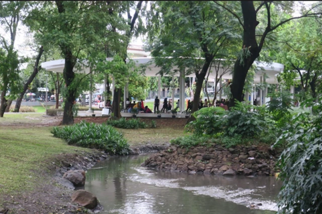 Tebet Eco-Park, taman seluas tujuh hektare, berada di wilayah yang menjadi salah satu pusat kongko anak muda Jakarta
