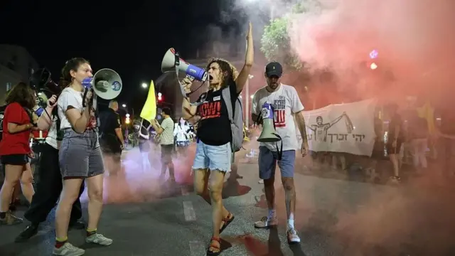 لاریون کوونکي د اوربند او د اسرائیلي یرغمل شویو کسانو د بېرته راستنېدو غوښتنه کوي.