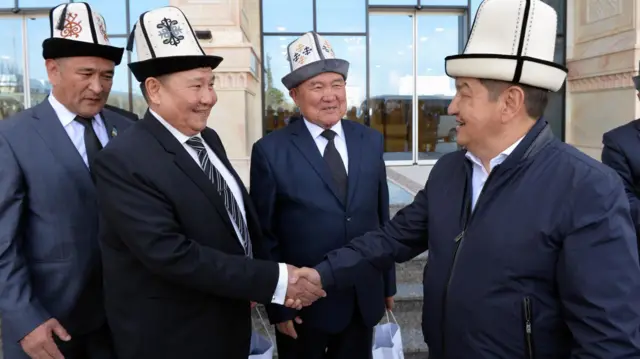 Акылбек Жапаров Манас айылы