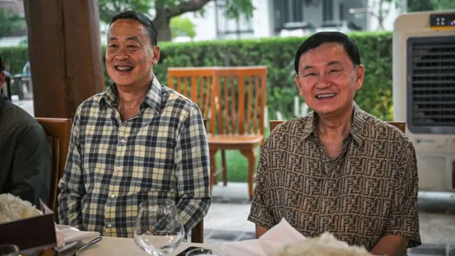 ဆောင်ခရန် (သင်္ကြန်ပွဲတော်)ကာလအတွင်း ထိုင်းဝန်ကြီးချုပ်နဲ့ အတူတွေ့ရတဲ့ သက်ဆင်