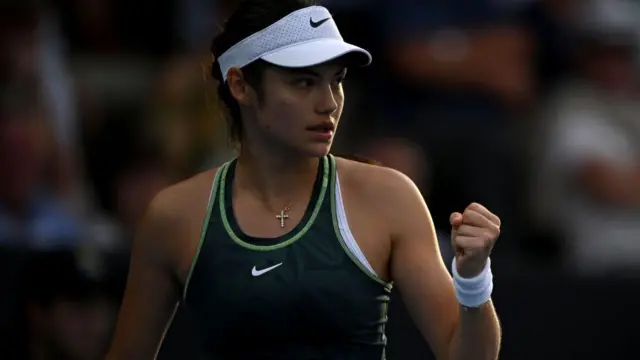 اما رادوکانو بیشتر فصل گذشته را به دلیل مصدومیت از دست داد