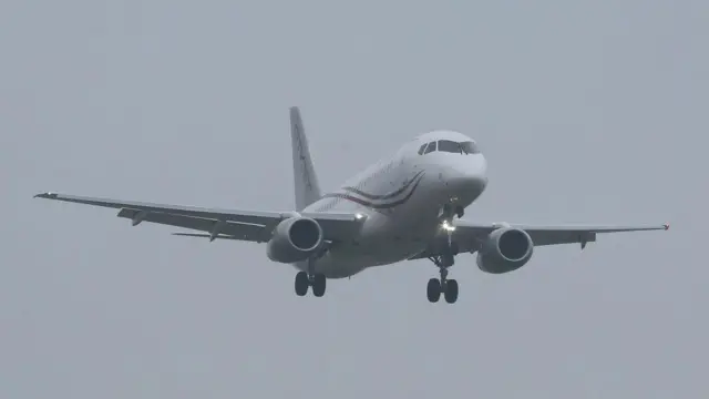 SSJ-100