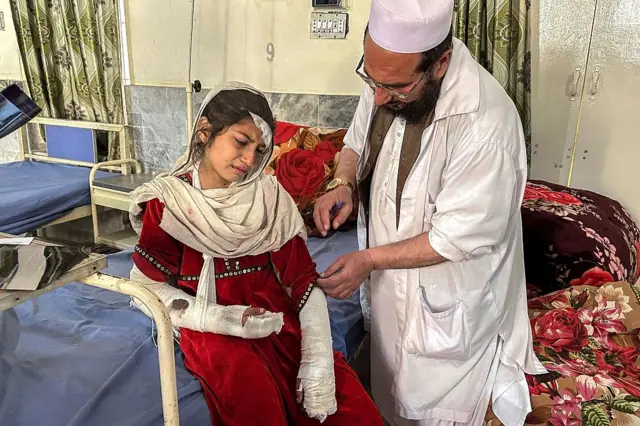 Los ataques pakistaníes en Afganistán han dejado decenas de muertos y heridos.