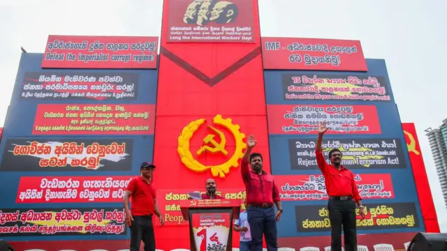 ජාතික ජනබල වේගයේ මුල් පක්ෂය වූ ජනතා විමුක්ති පෙරමුණ වාමාංශික දේශපාලනයට නැඹුරුතාවයක් දක්වයි 