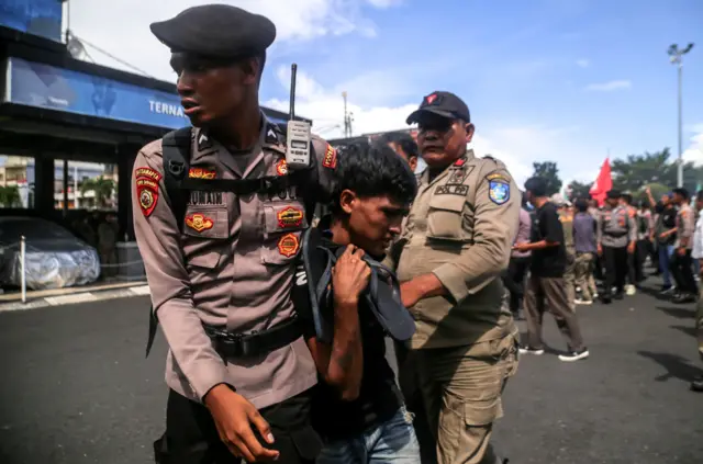 polisi, aksi