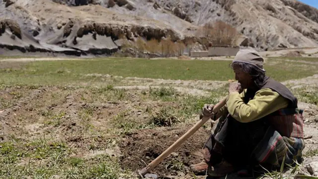 હિમાલયમાં દુષ્કાળ અને અદ્રશ્ય થઈ રહેલા હિમનદીઓ