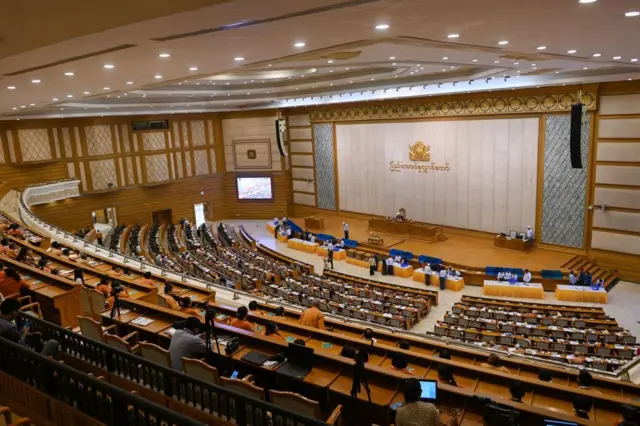 အရပ်သားအစိုးရလက်ထက် ၂၀၂၀ မတ်လတုန်းက နေပြည်တော် ပြည်ထောင်စုလွှတ်တော်မြင်ကွင်း 