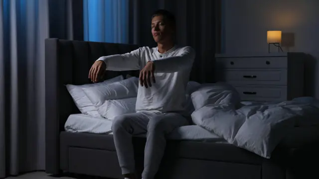 नींद में चलना (सांकेतिक तस्वीर)