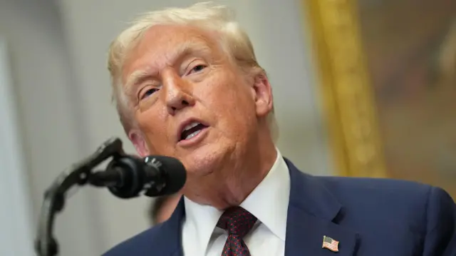 همزمان با اعلام تعرفه‌های جدید آمریکا، ترامپ می‌گوید ایران «خیلی بد» عمل کرد