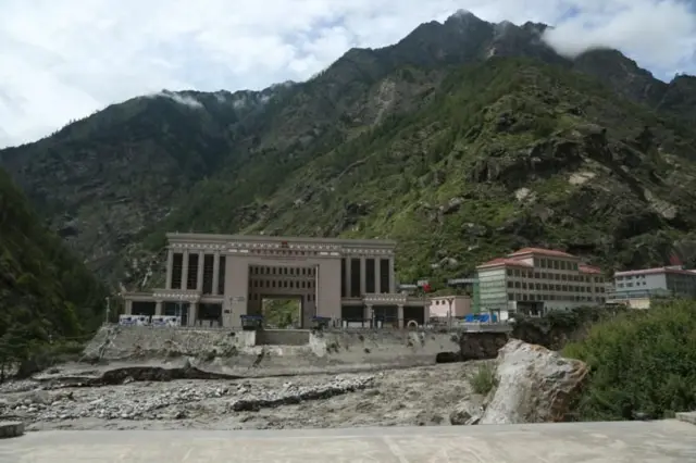 केरुङ नाका