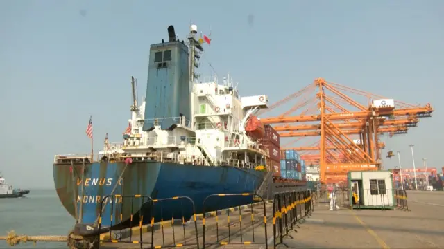 রাখাইনে গভীর সমূদ্র বন্দর গড়ে তুলেছে চীন