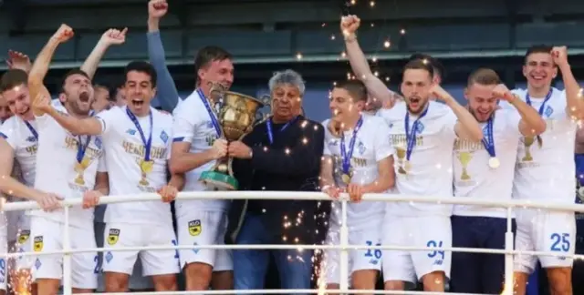 "Динамо" з Луческу святкують перемогу 