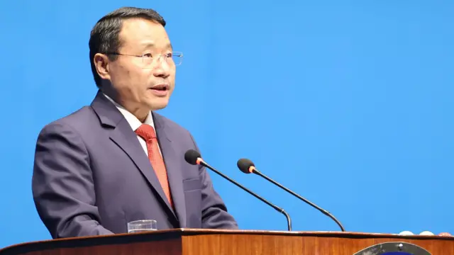 अर्थमन्त्री वर्षमान पुन