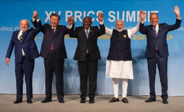 Chefes de Estado do Brasil, China, África do Sul e Índia e o chanceler russo em encontro do Brics de 2023