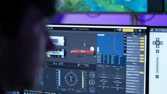 تحتوي قوارب فوغرو على أربعة أنظمة أقمار صناعية وروابط خلوية