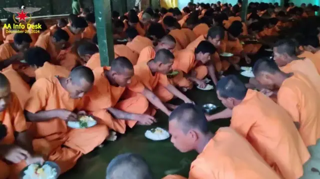 အေအေ ဖမ်းဆီးထားတဲ့ နပခ လက်အောက်ခံ တပ်ဖွဲ့ဝင်များ 