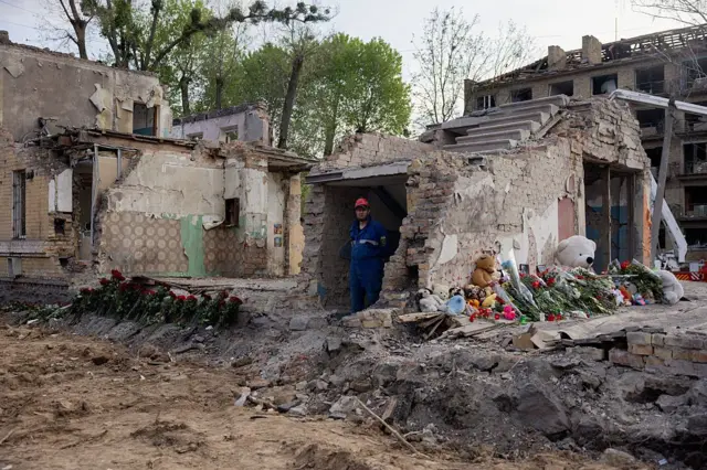 Київ після атаки 24 квітня