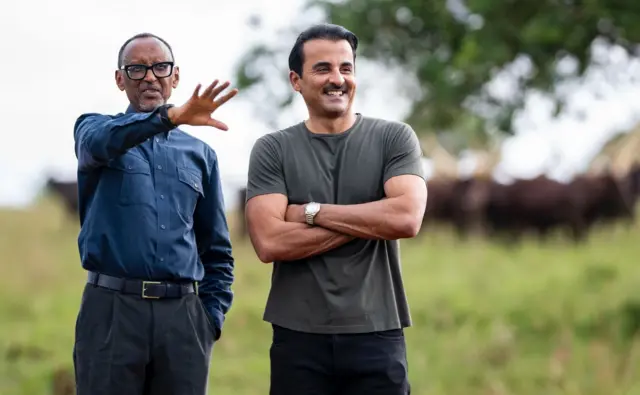 Perezida Kagame ari kumwe na Emir Al Thani