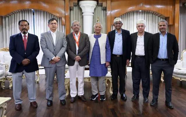 এই বৈঠকে ডিসেম্বরে নির্বাচনের বিষয়ে আশ্বাস পাওয়ার দাবি করেছে বিএনপি