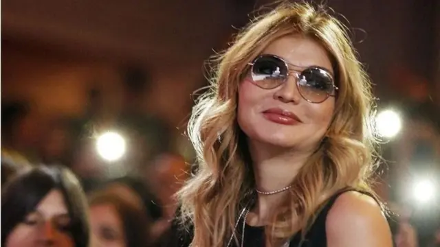 Qopqoqni yalashga majbur