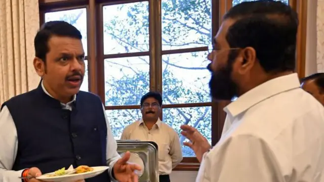 एकनाथ शिंदेंनी मुख्यमंत्रिपदाच्या शर्यतीतून माघार का घेतली?