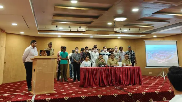 मुंबई पोलिसांची पत्रकार परिषद