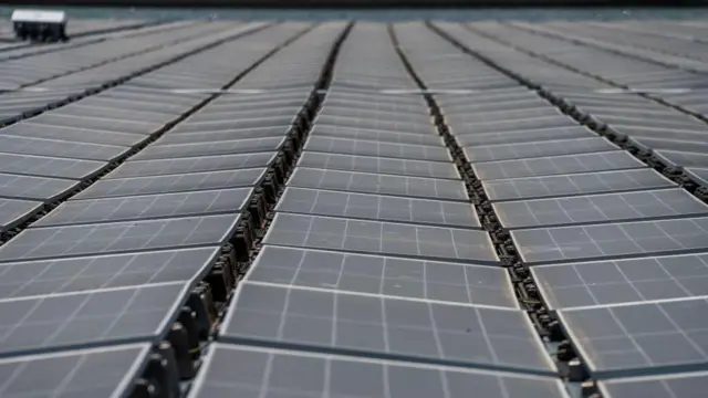Paineis fotovoltaicos no sul de Portugal