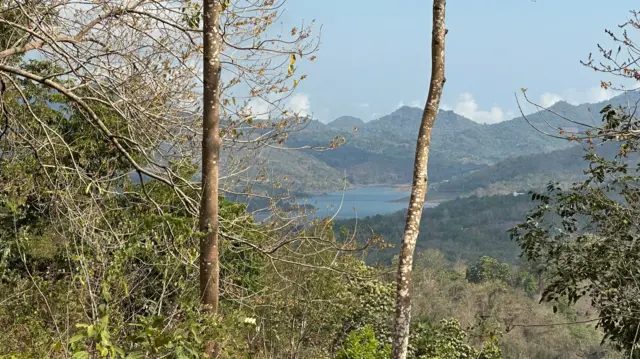 Napun Gete, bendungan NTT, Jokowi