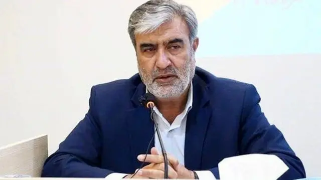 ابراهیم عزیزی، رئیس کمیسیون امنیت ملی و سیاست خارجی مجلس ایران می‌گوید وزیر خارجه خارجه برای پاسخ به سوالات نمایندگان در خصوص میزان همخوانی و تطابق توافق ایران و آژانس با قانون «الزام به تعلیق همکاری‌ها با آژانس» به مجلس فراخوانده شده بود