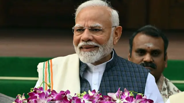 प्रधानमंत्री नरेंद्र मोदी