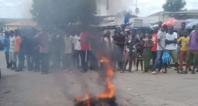 Aworan ibi tí wọ́n ti ń sún àwọn adigunjale