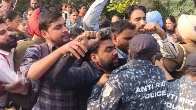 ਮੁਜ਼ਾਹਰਾ